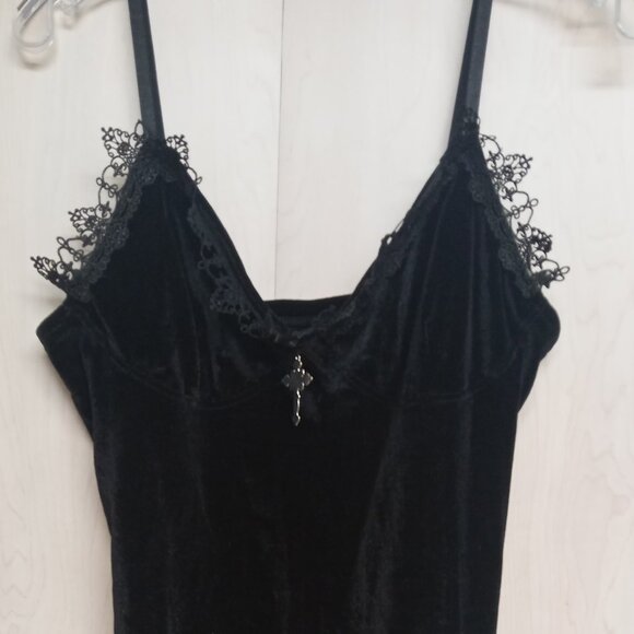 Velvet and Lace Mini Dress- Goth - Picture 2 of 5